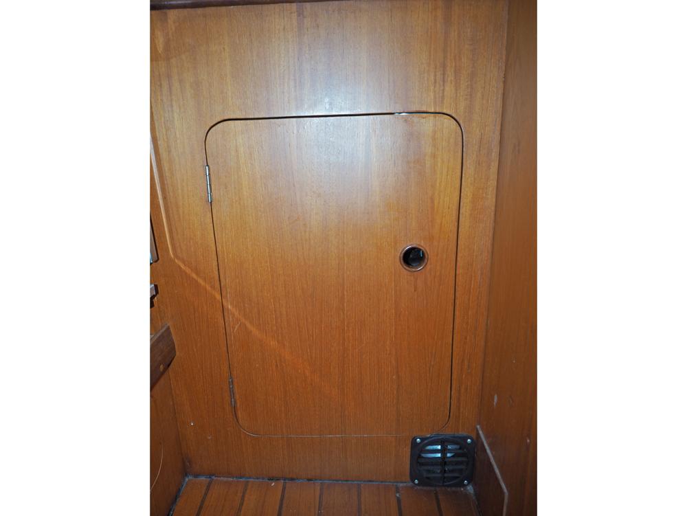 Salon, Accommodatie